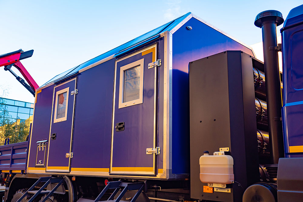 Creating Portable Changing Rooms on a Construction Site