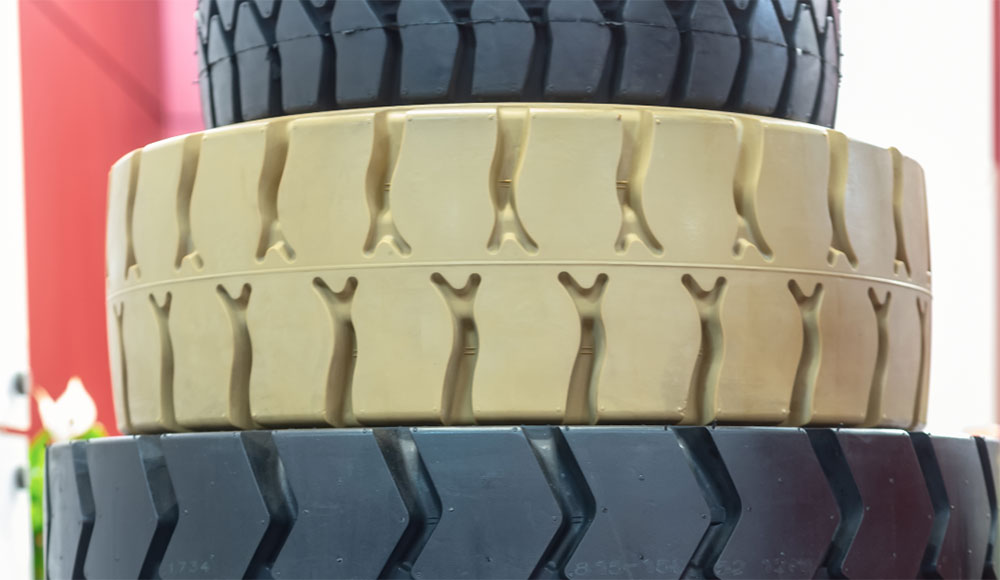 Non-marking tire