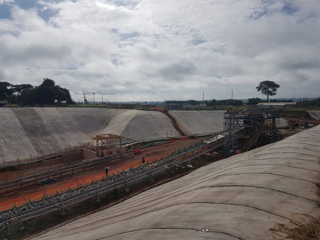 Concrete Canvas se ha utilizado en sitios a gran escala, como minería y otros proyectos de ingeniería civil.