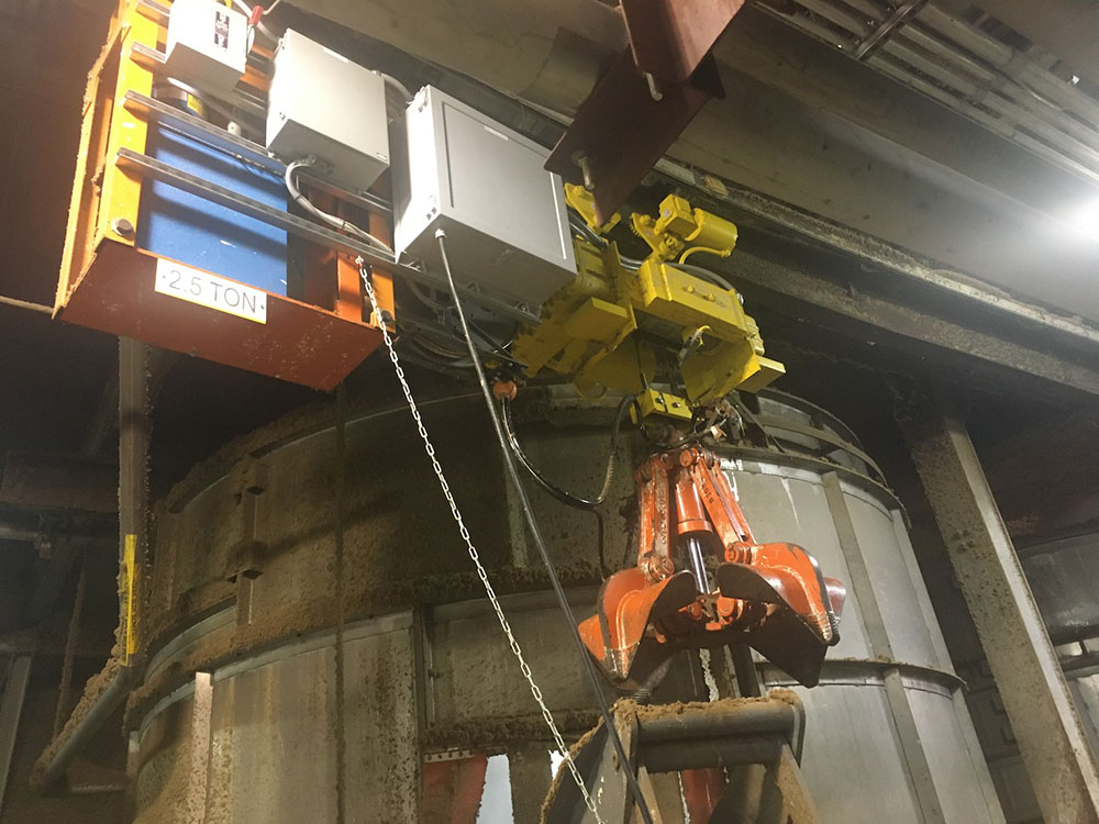 HCSG utilized swaged clevis fittings, facilitating easy installation and removal of the grapple from the hoist when needed for maintenance.