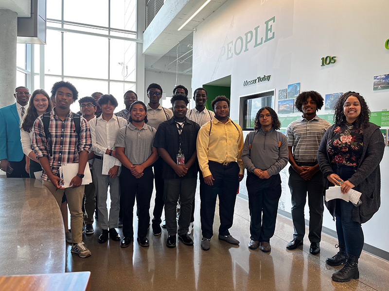 Messer hosted students from the University of Cincinnati College of Engineering and Applied Science 2022 Summer Bridge program.