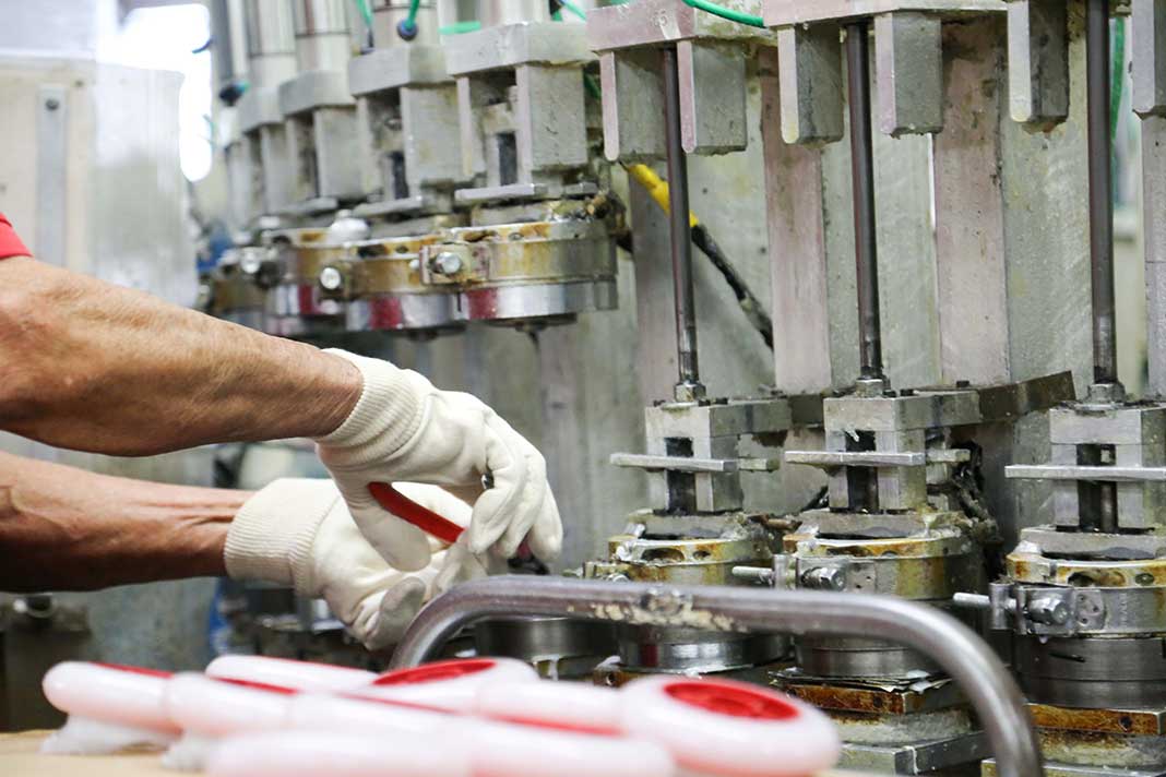 Rhode Island’s Resilient Manufacturing Industry Industry Today Leader in Manufacturing