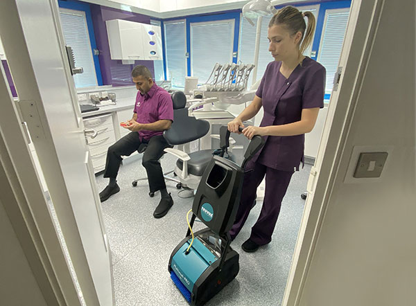 Truvox International's Multiwash™ PRO 240 in use at SmileLux
Specialist Orthodontic Centre in Milton Keynes.