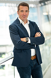 ruben moggee nutun international