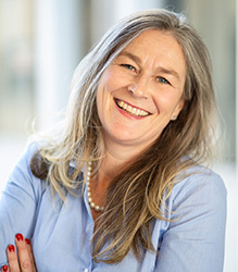 catherine dunlop discovery education